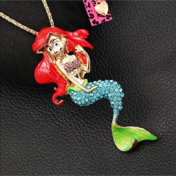 NWT Betsey Johnson Crystal Little Mermaid Pendant